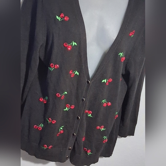 Vintage-Inspired Black and Red Sueter with Cherry Embroidery - Picture 2 of 9